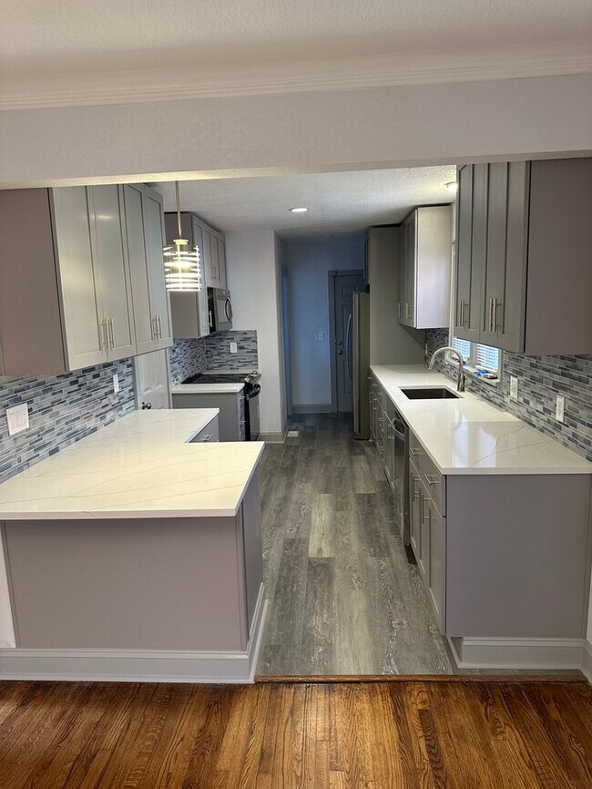 Building Photo - 5414 Brooklyn Ave