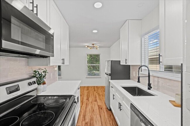 Building Photo - 3436 Willowrun Dr