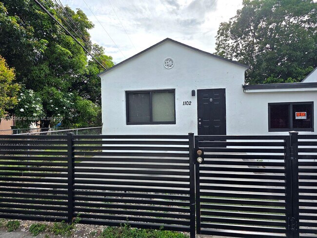Primary Photo - 1102 NW 103rd St