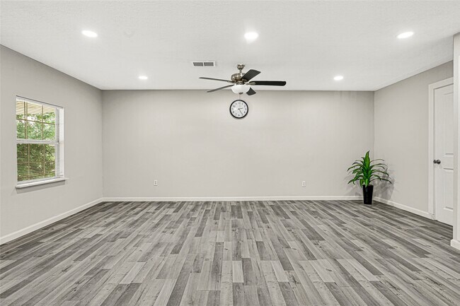 Building Photo - 3302 Stallings Dr