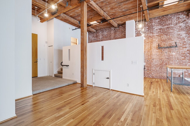 Building Photo - 355 Bryant St