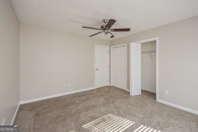 Building Photo - 6950 Carleen Ct