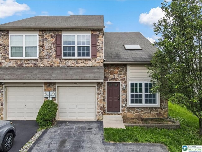 Primary Photo - 5587 Stonecroft Ln