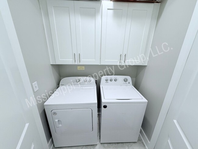 Building Photo - 3BR/3.5BA For Rent