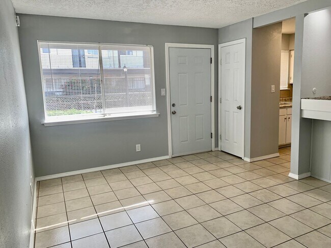 Interior Photo - Playa Del Sol