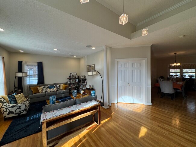 Building Photo - 329 Woodbrook Run