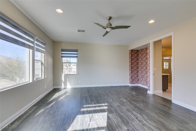 Building Photo - 2497 Birch Hollow St