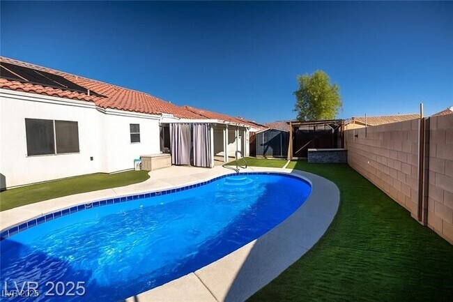 Building Photo - 4720 Painted Hills St