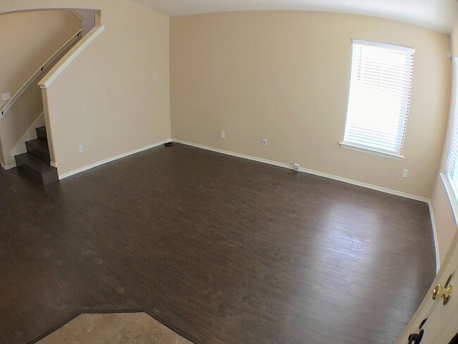 Building Photo - Mesquite Hills 3bed/2.5bath plus Loft REFRIG A/C Home!