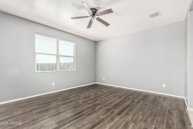 Building Photo - 3112 N 303rd Dr
