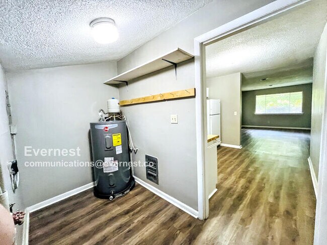 Building Photo - 3510 Mimbro Ln