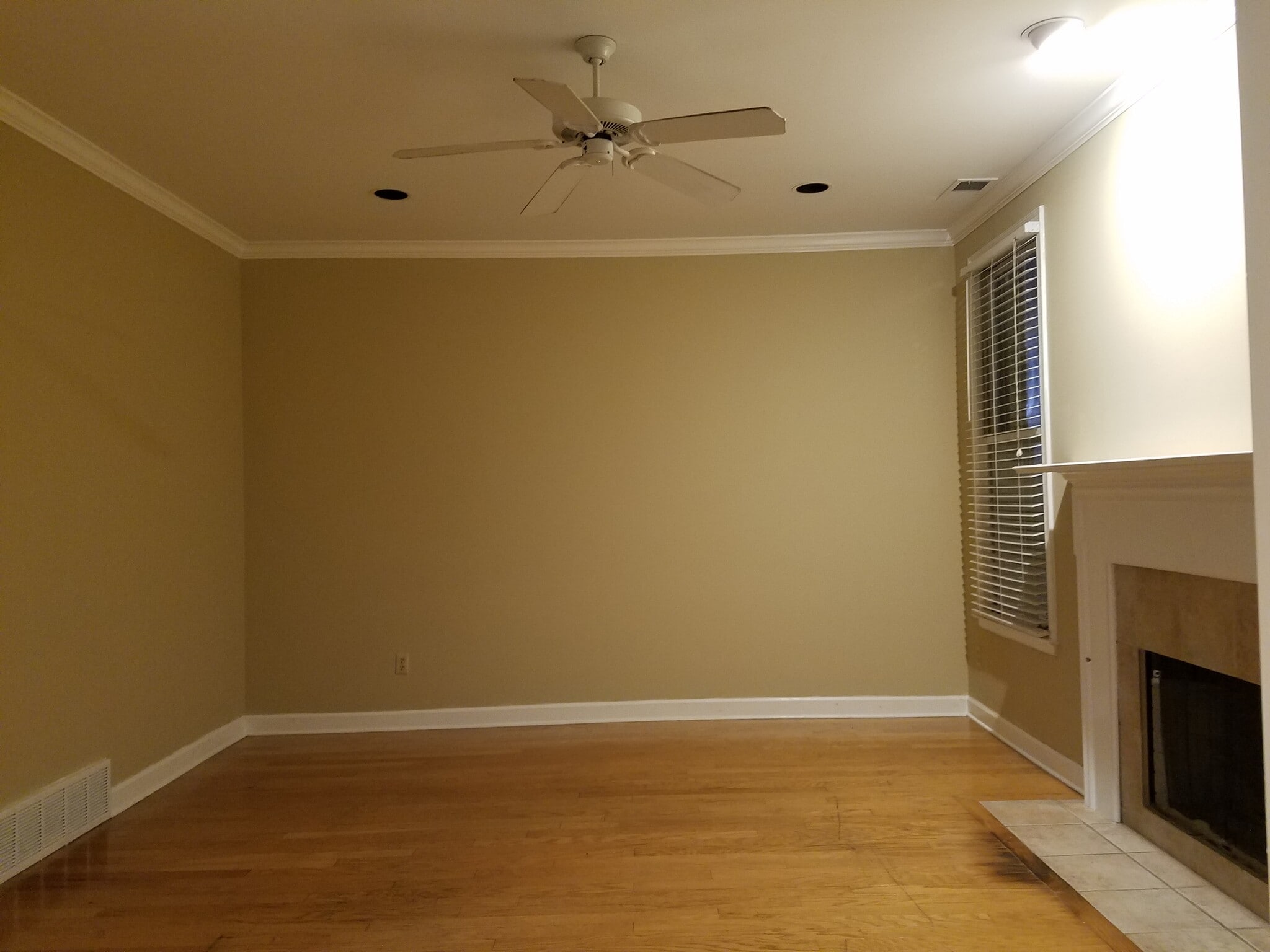 Building Photo - 104 Island Crest Cir