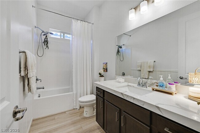 Building Photo - 111 Ibiza Lk Dr