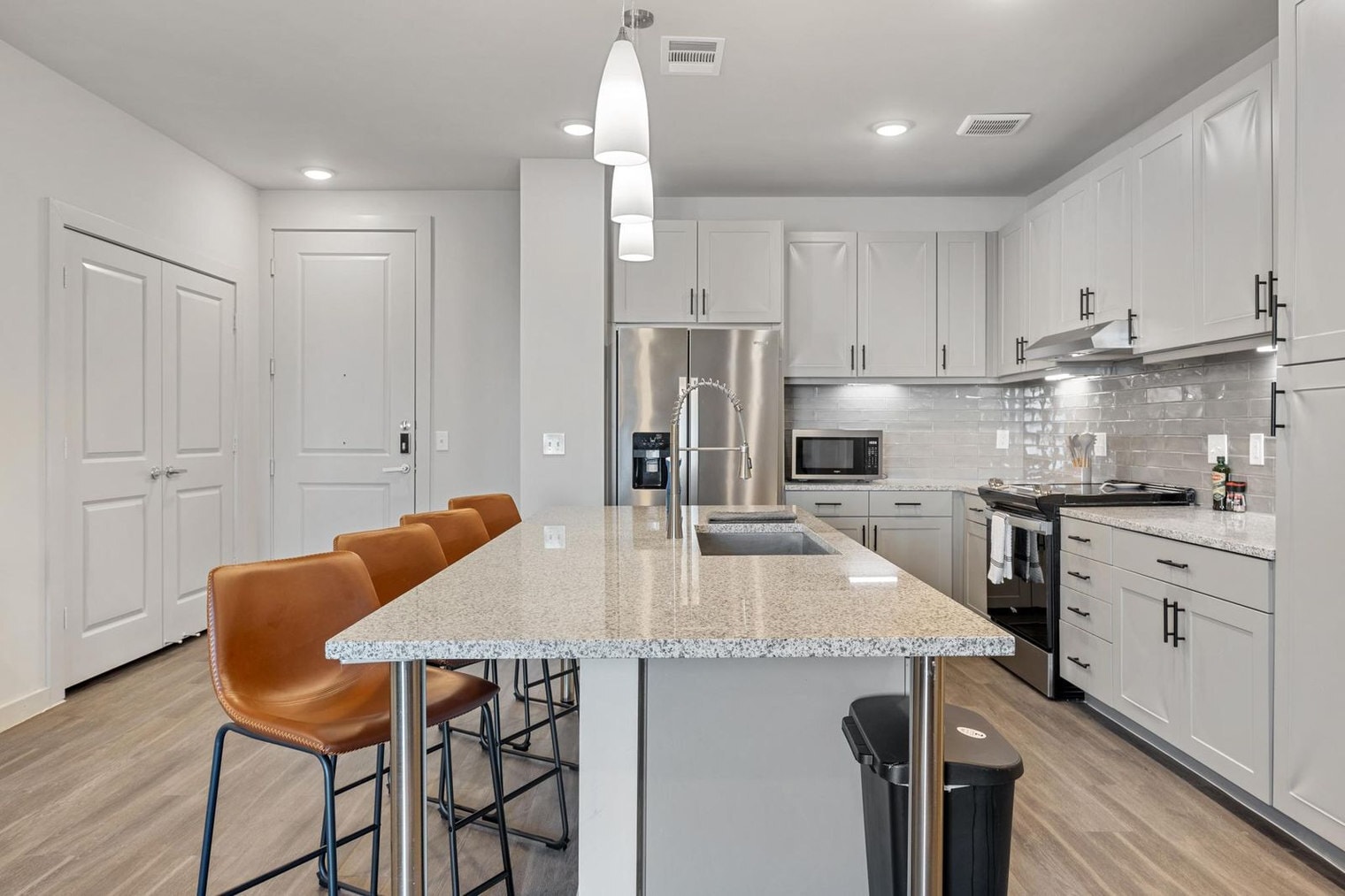 Building Photo - 5820 1/2 Cameron Road-SI FL4-ID1303394P