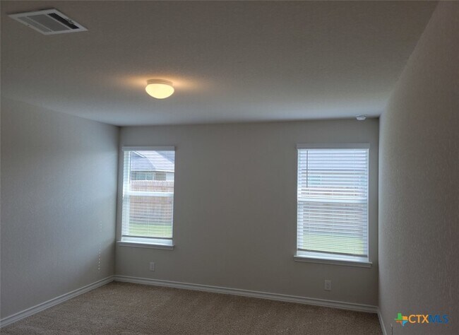 Building Photo - 622 Great Plains