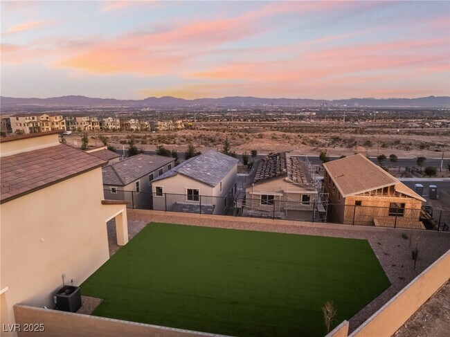 Building Photo - 1480 Marsh Bird St