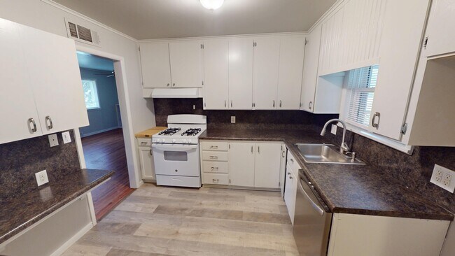 Building Photo - 4538 S 23rd W Ave