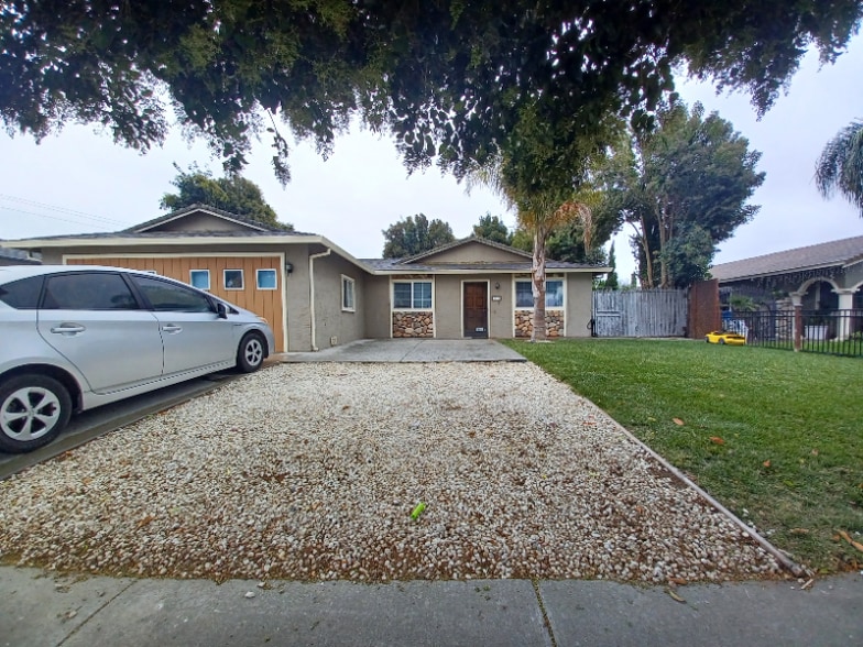 Building Photo - 1111 Central Ave