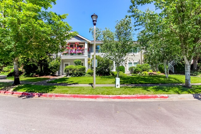 Building Photo - Low maintenance condo living in DuPont