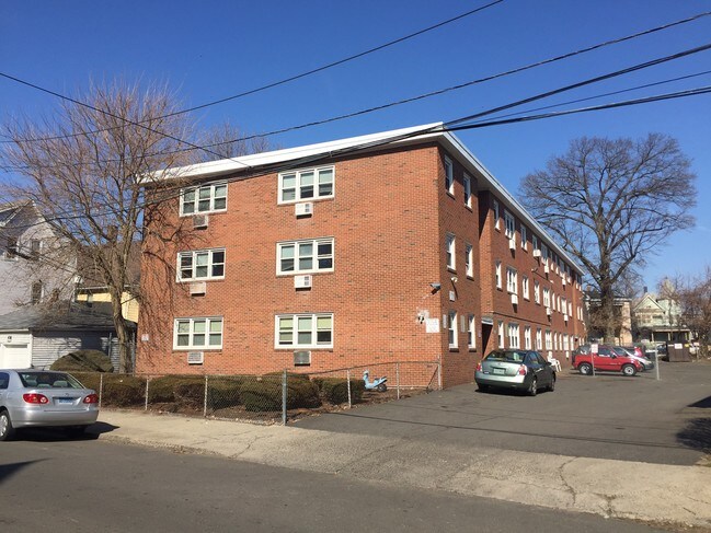 Building Photo - 64 Rosedale St