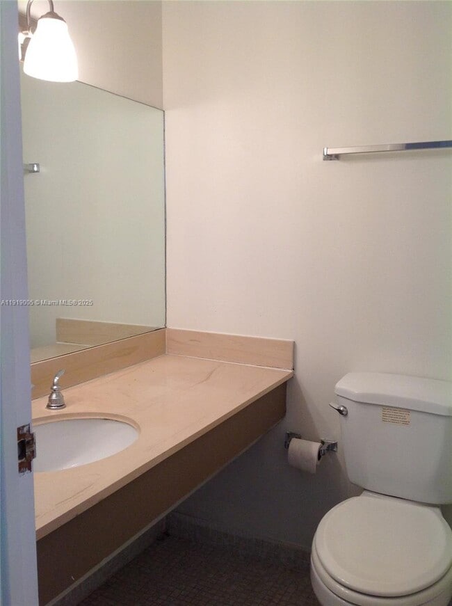 Building Photo - 1950 S Ocean Dr