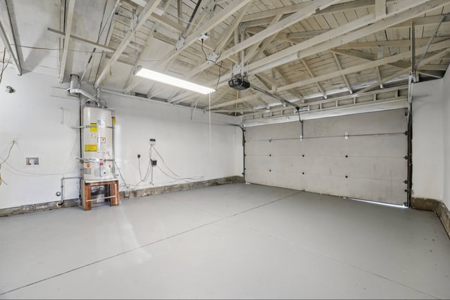 Building Photo - 2191 Bowers Ave