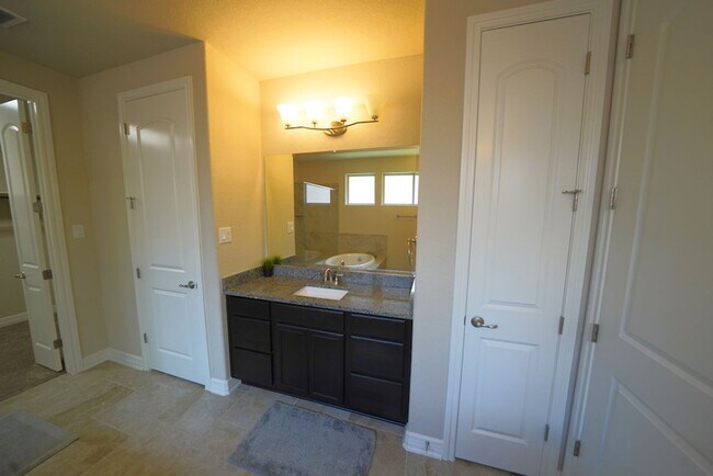Building Photo - Wonderful Buffalo Crossing Rental in Cibol...