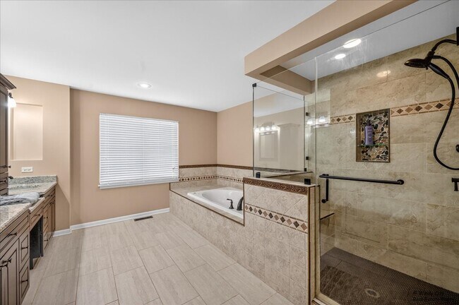 Building Photo - 13957 Emma Ln