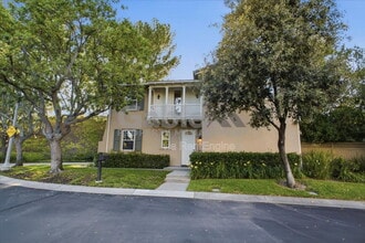 Building Photo - 26925 Carmelita Dr