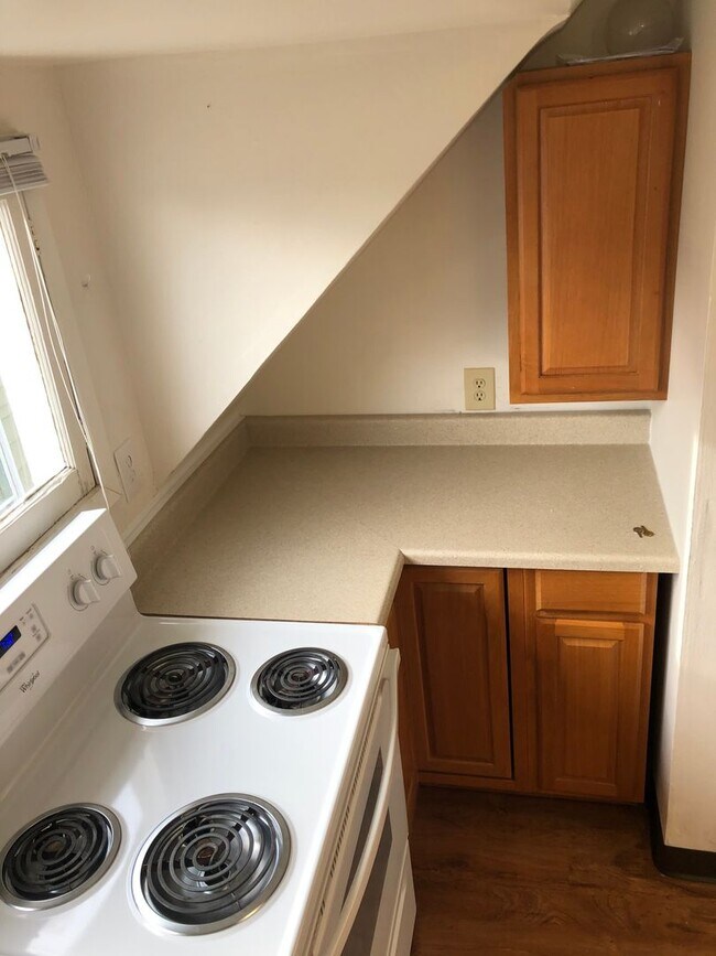 Building Photo - 301 E Nora Ave