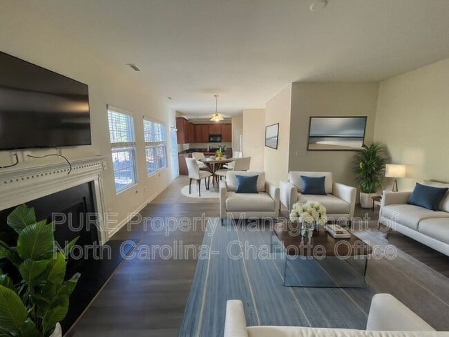 Building Photo - 705 Weeping Willow Dr
