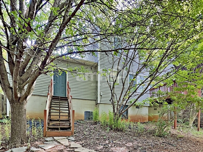 Building Photo - 479 Shoal Ct