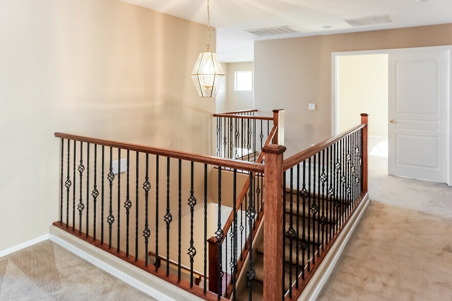 Building Photo - 6830 S 44th Ln