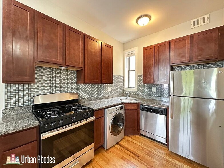 Building Photo - 345 Park Ave