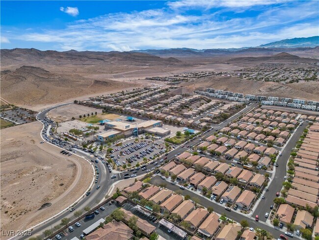 Building Photo - 11076 Zampino St