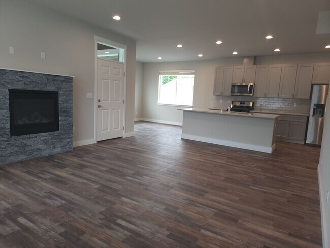 Building Photo - Yelm Creek Estates, New Construction 4 Bedroom, 2.75 Bathroom with Den