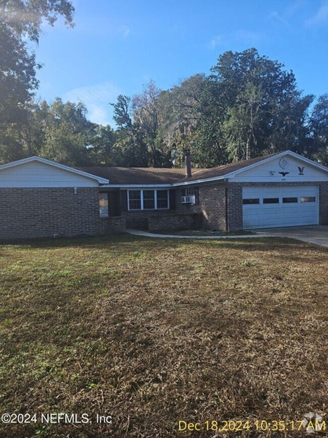 Building Photo - Cozy 3/2 in the Heart of Orange park