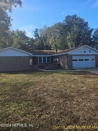 Building Photo - Cozy 3/2 in the Heart of Orange park