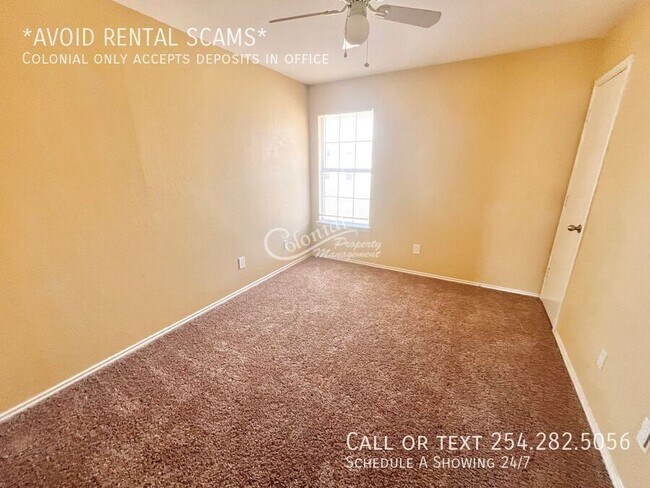 Building Photo - 1703 Benttree Dr