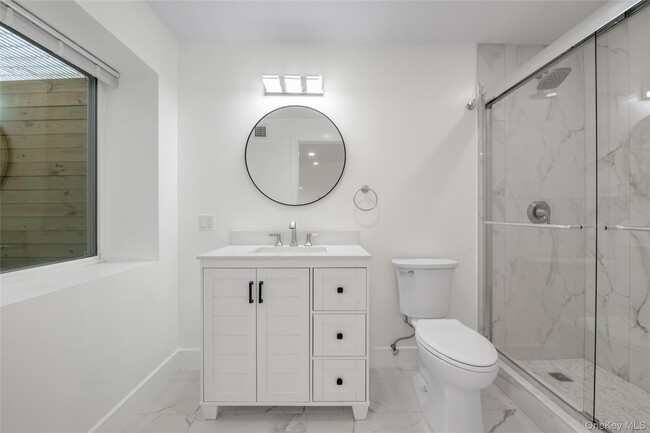 Building Photo - One Manhasset Ave