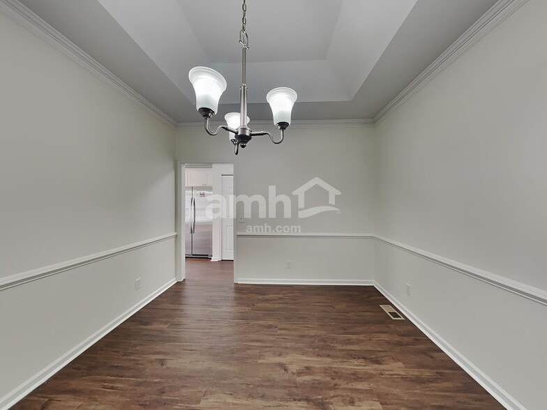 Building Photo - 14 Arbordale Ln