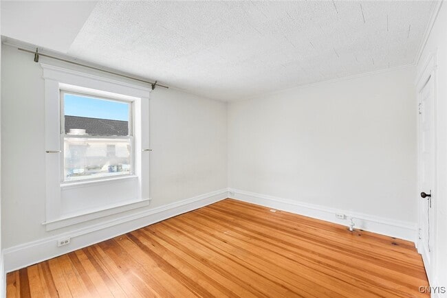 Building Photo - 22 Jordan St