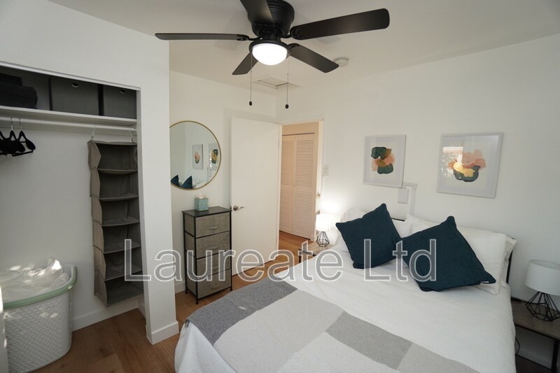 Building Photo - 930 Orchard St