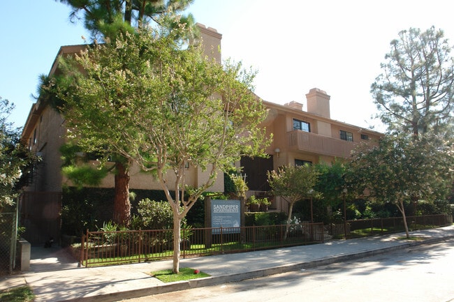 Primary Photo - Sandpiper Apartments