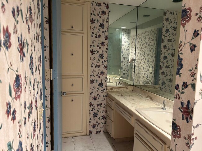 Building Photo - 108 Timberlake Ct