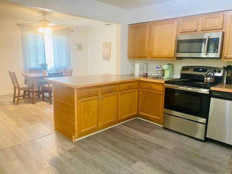 Building Photo - 5311 Northway Dr