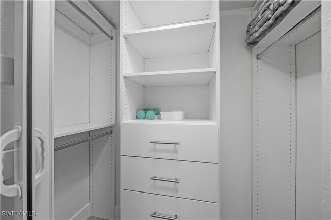 Building Photo - 201 S Collier Blvd