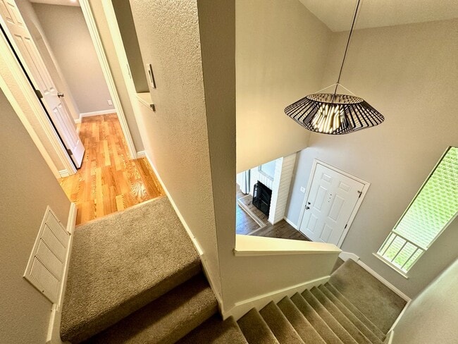 Building Photo - REQUEST A SHOWING AT MossglenProperties .c...