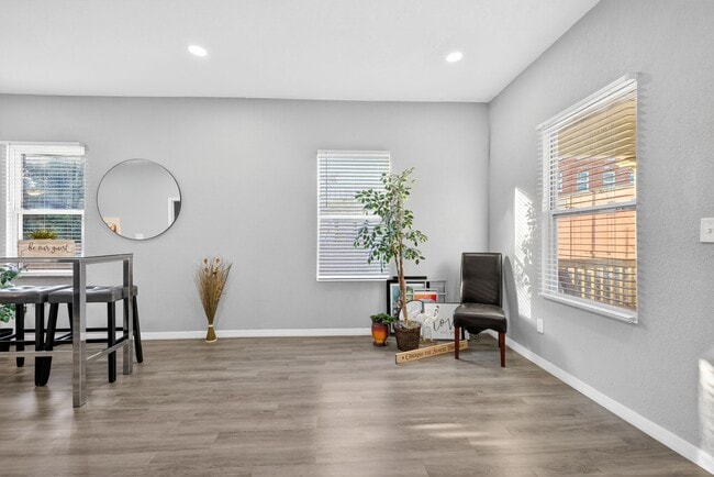 Building Photo - Updated Tampa Home – Prime Central Location 4 Beds - 2 Baths!