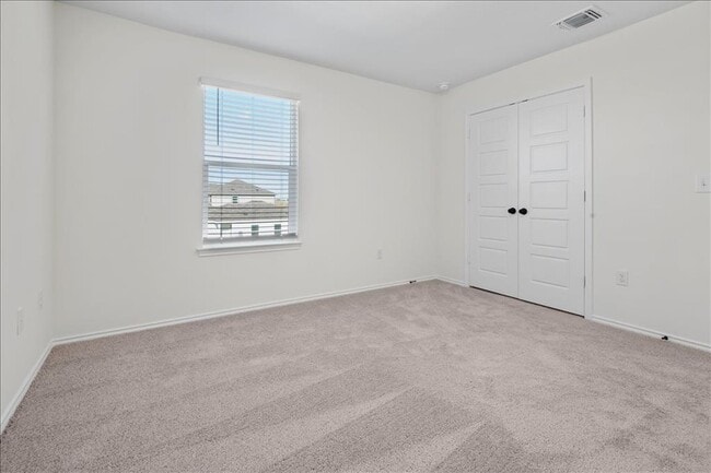 Building Photo - 18501 Spotted Eagle Ln